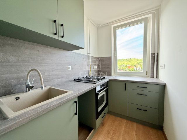 Eladó panellakás, Budapesten, III. kerületben 70 M Ft, 2 szobás