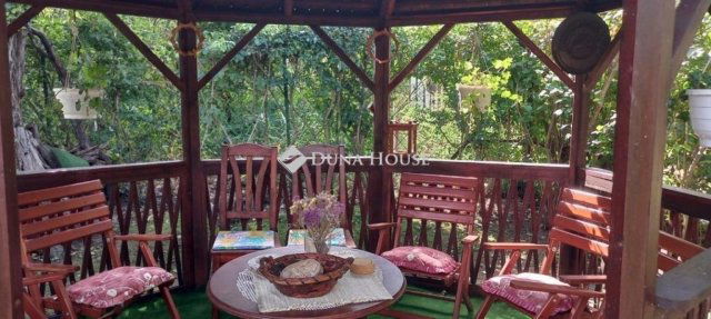 Eladó nyaraló, Balatonföldváron 129 M Ft, 4 szobás