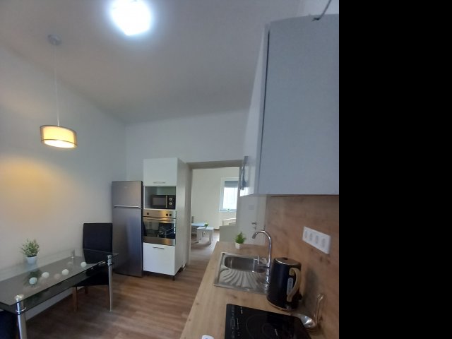 Kiadó téglalakás, albérlet, Pécsett 250 E Ft / hó, 2 szobás