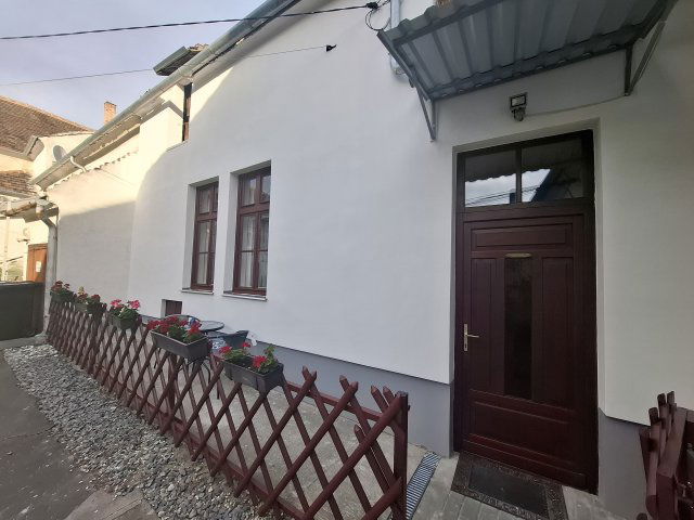 Eladó téglalakás, Sopronban, Balfi úton 49.9 M Ft, 3 szobás
