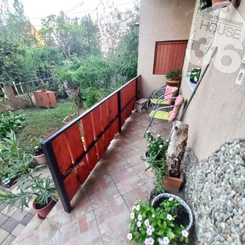 Eladó családi ház, Helvécián 89.99 M Ft, 5 szobás