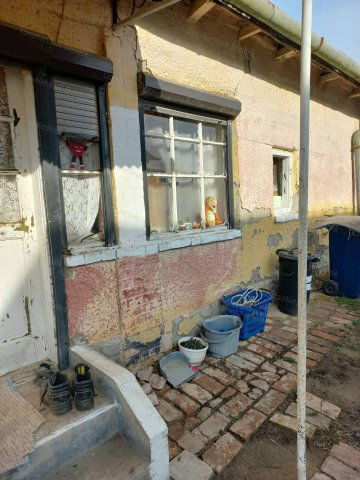 Eladó családi ház, Farmoson 21.9 M Ft, 2 szobás