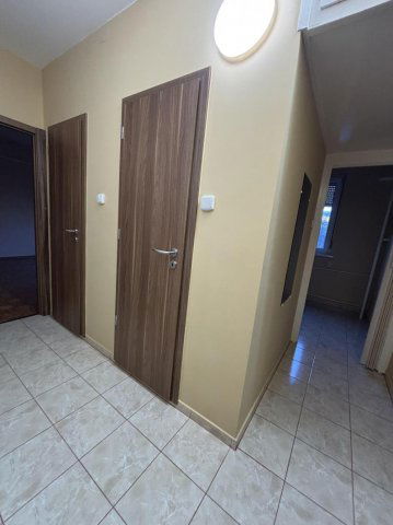 Eladó panellakás, Tatabányán 36.8 M Ft, 2 szobás