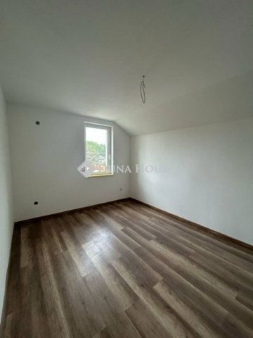Eladó ikerház, Vasadon 77.5 M Ft, 5 szobás / költözzbe.hu