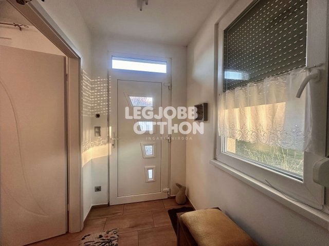 Eladó családi ház, Cegléden 74.9 M Ft, 2+1 szobás