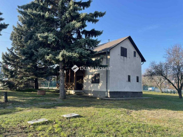 Eladó nyaraló, Csopakon 94.9 M Ft, 4 szobás