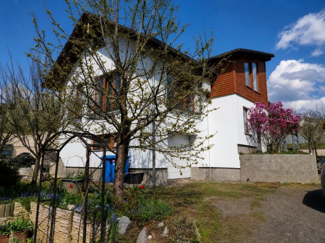 Eladó családi ház, Pécsett 119 M Ft, 5 szobás