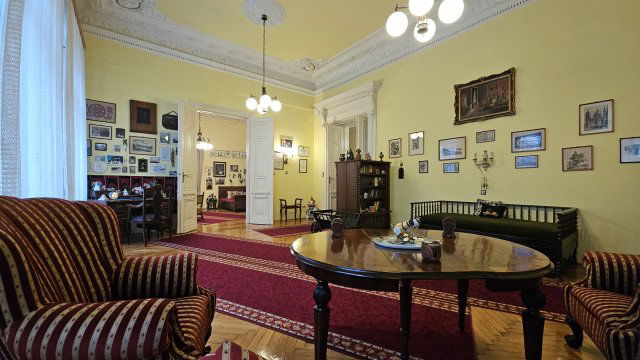 Eladó téglalakás, Budapesten, VI. kerületben, Andrássy úton