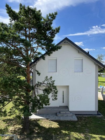 Eladó nyaraló, Balatonkeresztúron 99.4 M Ft, 4+1 szobás