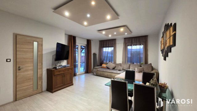 Eladó ikerház, Debrecenben 119 M Ft, 4 szobás