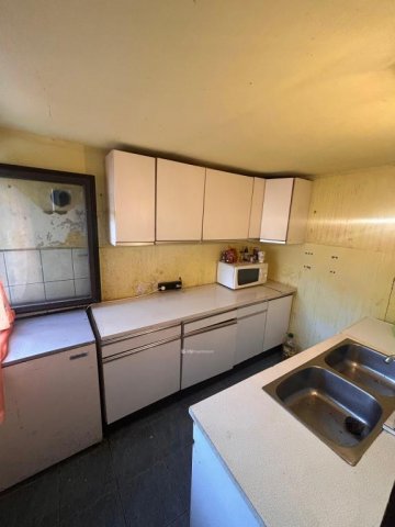 Eladó családi ház, Pápateszéren 22 M Ft, 3 szobás