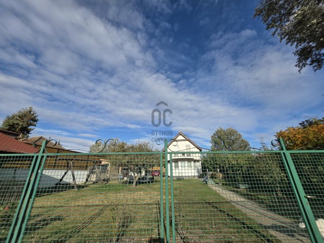 Eladó családi ház, Délegyházán 93 M Ft, 4 szobás