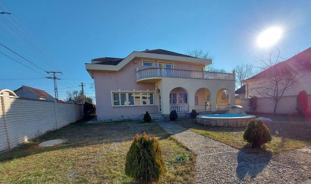 Eladó családi ház, Gödön 199 M Ft, 8 szobás