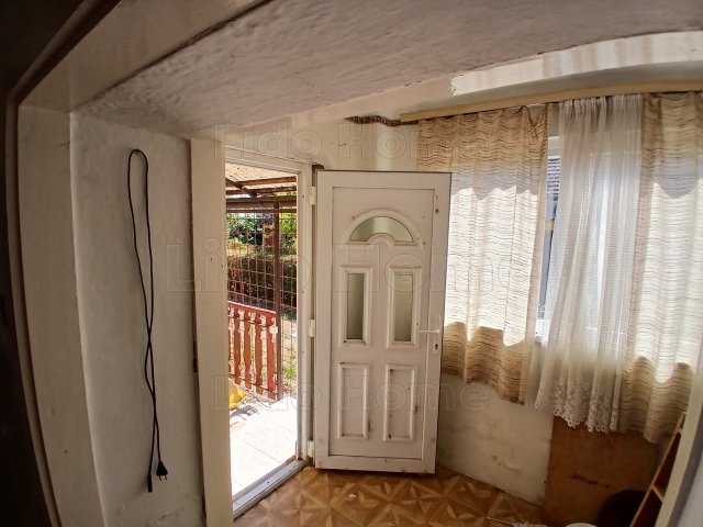 Eladó családi ház, Lesencetomajon 26.5 M Ft, 2 szobás