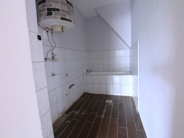 Eladó téglalakás, Zircen, Kossuth Lajos utcában 29.99 M Ft