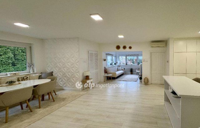 Eladó családi ház, Balatonbogláron 175 M Ft, 3 szobás