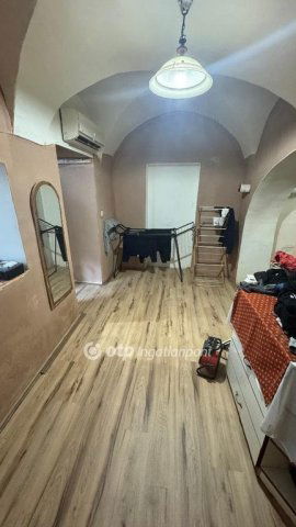 Eladó téglalakás, Pápán 20.9 M Ft, 2+1 szobás