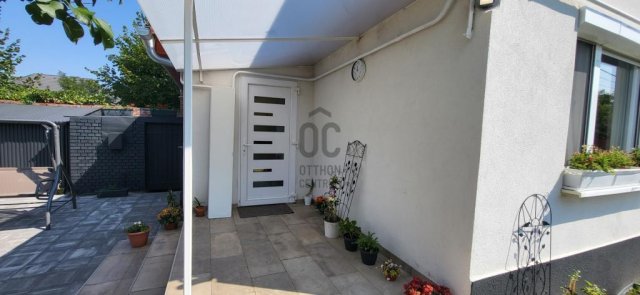 Eladó családi ház, Vecsésen 87.7 M Ft, 3 szobás