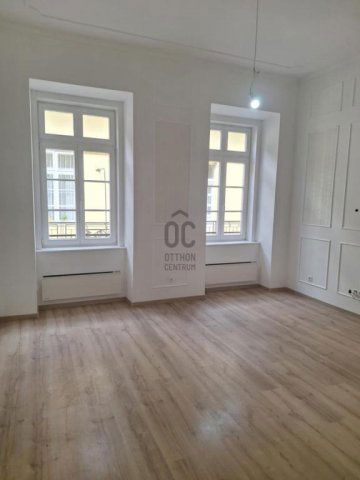 Eladó téglalakás, Budapesten, V. kerületben 225 M Ft, 4 szobás