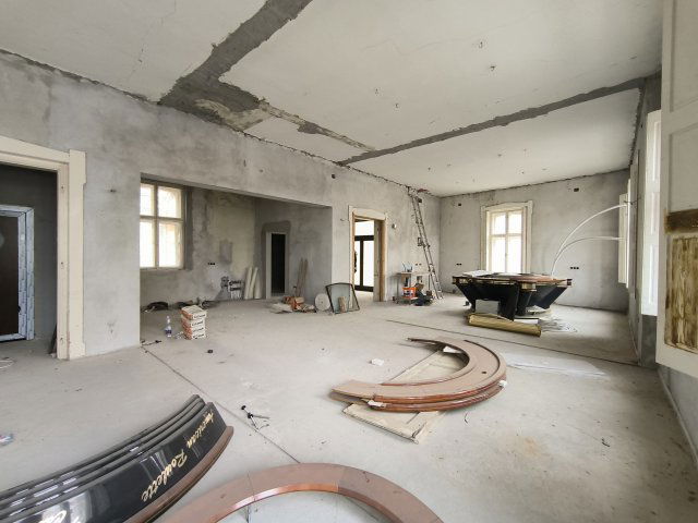 Eladó üzlethelyiség, Hódmezővásárhelyen 99.9 M Ft