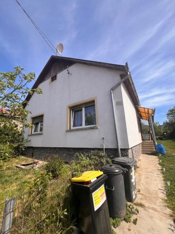 Eladó családi ház, Kerepesen 79.9 M Ft, 2 szobás
