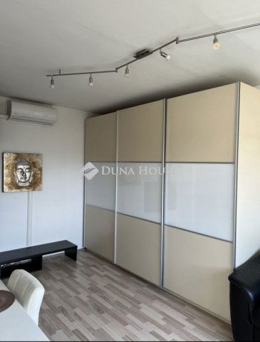 Eladó panellakás, Miskolcon 33 M Ft, 1+1 szobás