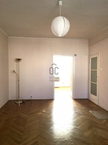 Eladó téglalakás, Cegléden 42.99 M Ft, 2 szobás