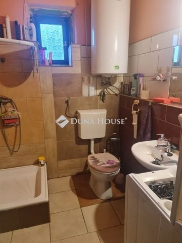 Eladó családi ház, Üllőn 56 M Ft, 3 szobás