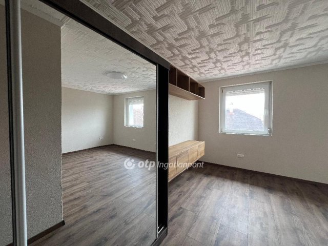 Eladó téglalakás, Budapesten, XXIII. kerületben 54.9 M Ft
