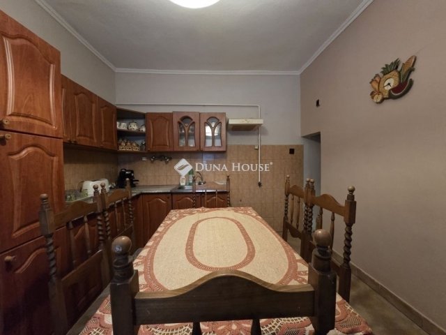 Eladó családi ház, Gyömrőn 129 M Ft, 7 szobás