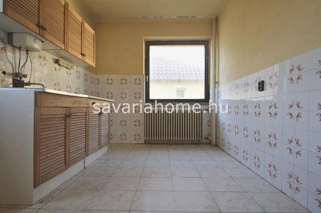 Eladó családi ház, Szombathelyen 64 M Ft, 4 szobás