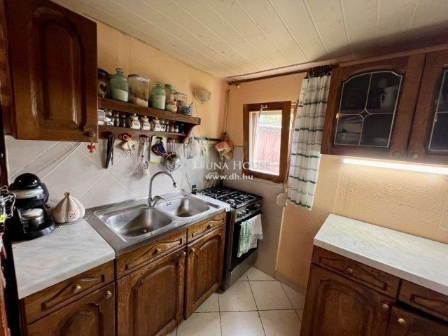 Eladó családi ház, Isaszegen 43.5 M Ft, 2 szobás