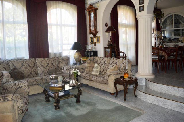 Eladó ikerház, Budapesten, XVIII. kerületben 195 M Ft, 5 szobás