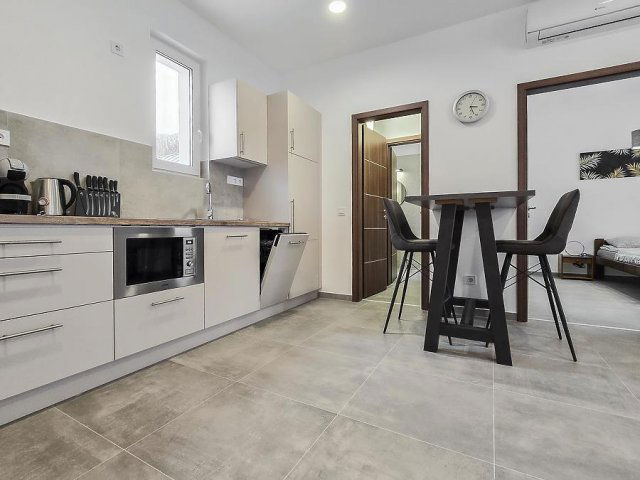 Eladó iroda, Törökbálinton 53 M Ft, 2 szobás