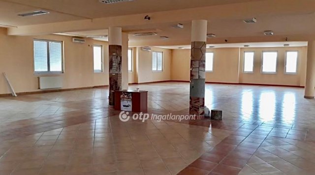Kiadó ipari ingatlan, Egerben 1500 E Ft / hó