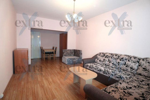 Eladó panellakás, Szegeden 53.9 M Ft, 2 szobás