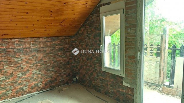 Eladó nyaraló, Tokodon 8.9 M Ft, 2 szobás / költözzbe.hu