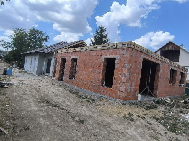 Eladó ikerház, Őrbottyánban 94.9 M Ft, 4 szobás