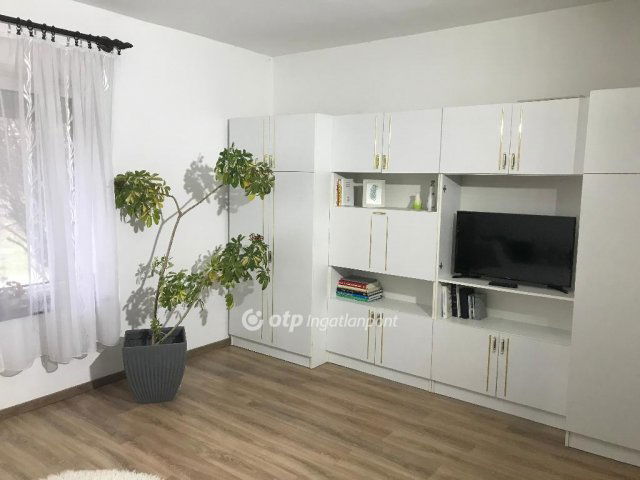Eladó családi ház, Baján 43 M Ft, 2 szobás