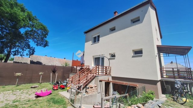Eladó családi ház, Kálozon 62.9 M Ft, 7 szobás