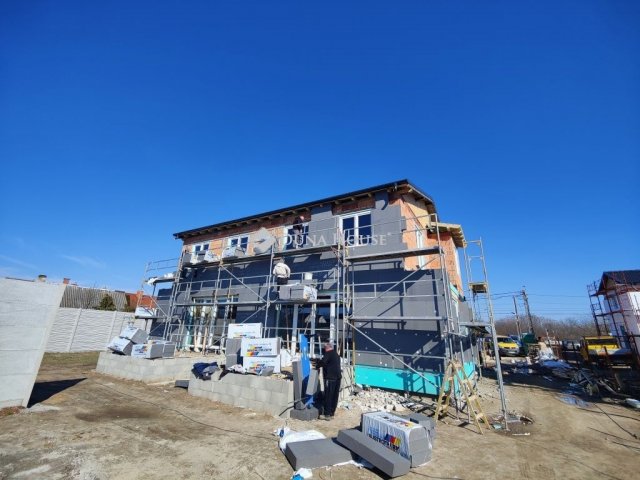 Eladó ikerház, Budapesten, XVIII. kerületben 139.9 M Ft, 4 szobás