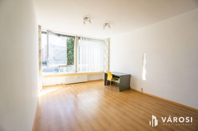 Kiadó iroda, Győrött 70 E Ft / hó, 1 szobás