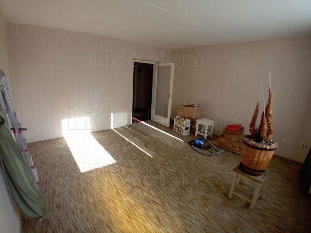 Eladó panellakás, Várpalotán 43.6 M Ft, 3 szobás