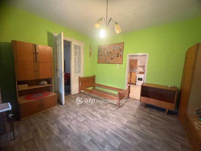 Eladó családi ház, Kálban 16.5 M Ft, 2 szobás