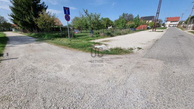 Eladó telek, Pápán 8.9 M Ft / költözzbe.hu