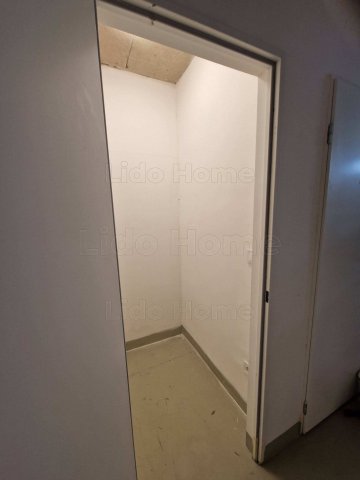Kiadó ipari ingatlan, Székesfehérvárott 15 E Ft / hó