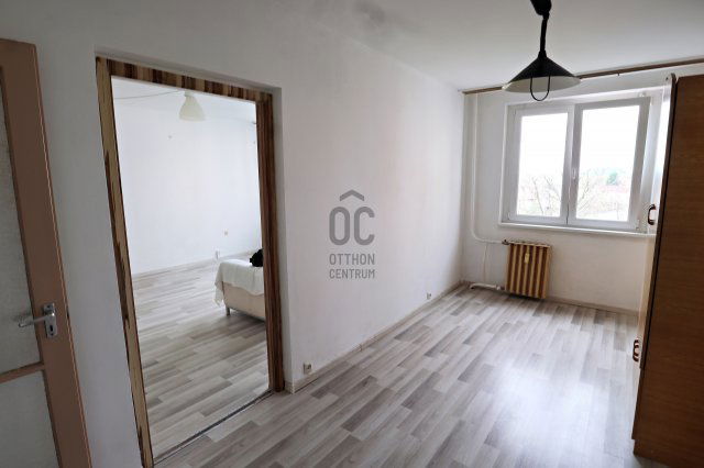 Eladó panellakás, Kecskeméten 44.9 M Ft, 2 szobás