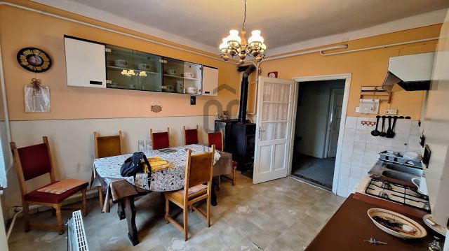 Eladó családi ház, Kalocsán 33.5 M Ft, 4 szobás