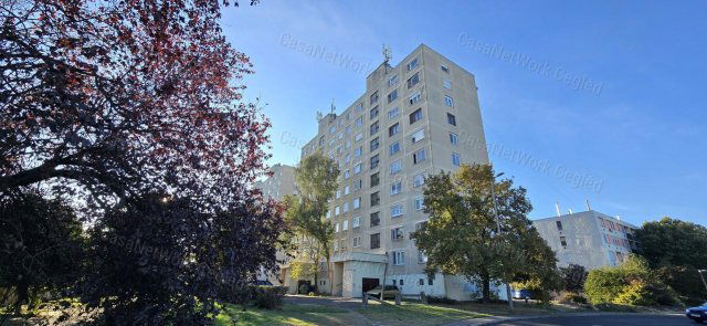 Eladó panellakás, Cegléden 31.5 M Ft, 2 szobás
