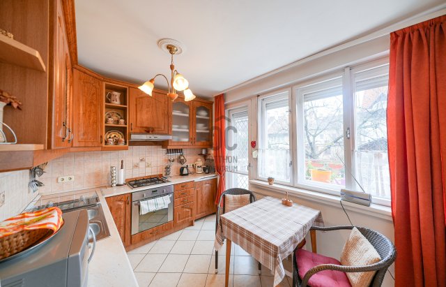 Eladó ikerház, Budapesten, XI. kerületben 192 M Ft, 4 szobás